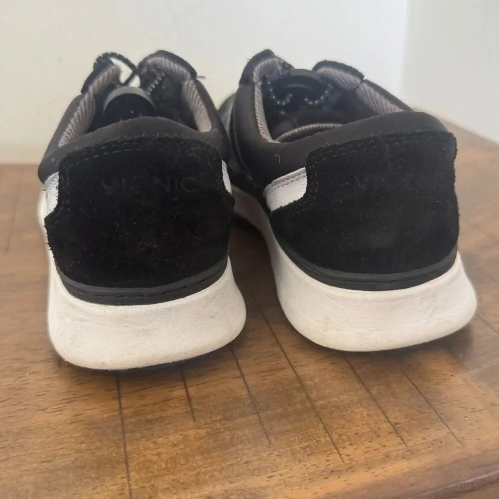 Vionic Kids Sneakers Size 5 Black Walking Shoes Lightweight Comfort Athletic